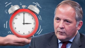 BIS Exec Says Defi Is a ‘Wake-up Call’ for Regulators, Global Crypto Policy Expected in 2022