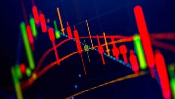 Biggest Movers: SOL Slips Again as ATOM Drops 10% to Start the Weekend